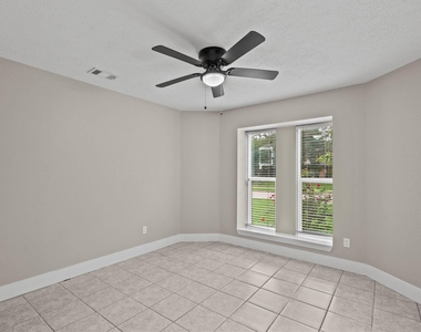 1107 Londonderry Avenue - Photo Thumbnail 13