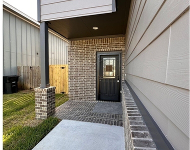 7710 Darnay Drive - Photo Thumbnail 3