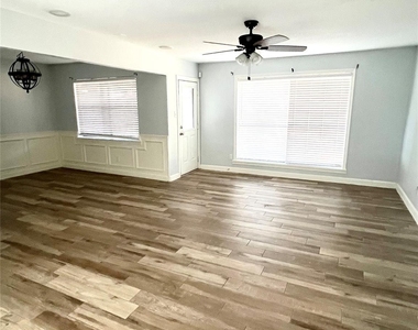 2719 Tinechester Drive - Photo Thumbnail 11