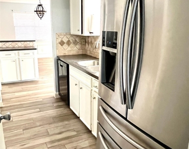 2719 Tinechester Drive - Photo Thumbnail 6