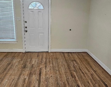 932 Walling St Street - Photo Thumbnail 12