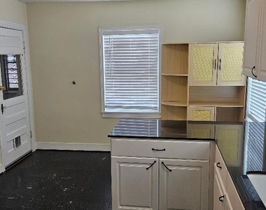 932 Walling St Street - Photo Thumbnail 2