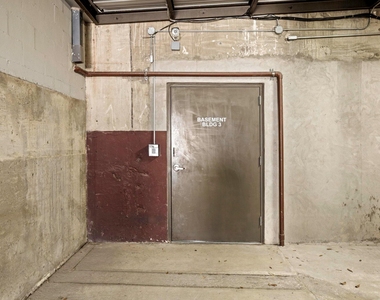 831 S Flores Street - Photo Thumbnail 21