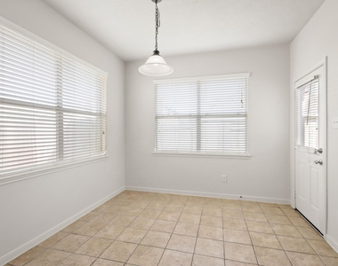15114 Cave Creek Drive - Photo Thumbnail 9