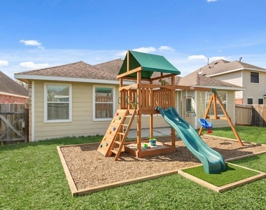 15114 Cave Creek Drive - Photo Thumbnail 21