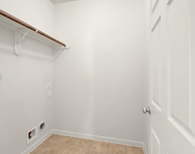 15114 Cave Creek Drive - Photo Thumbnail 10