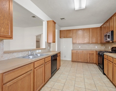 15114 Cave Creek Drive - Photo Thumbnail 7