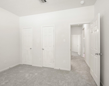 15114 Cave Creek Drive - Photo Thumbnail 18