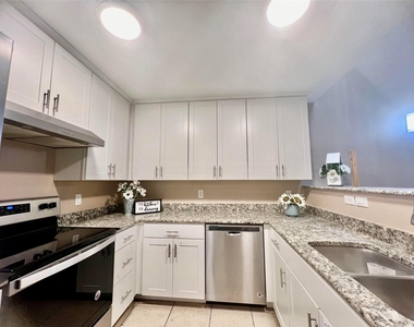 2611 Grants Lake Boulevard - Photo Thumbnail 3