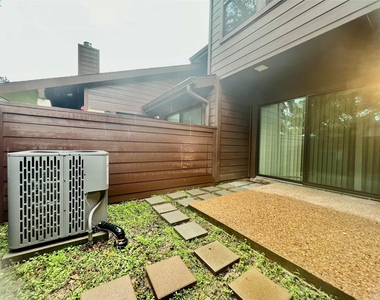 2611 Grants Lake Boulevard - Photo Thumbnail 10