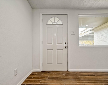 4418 Knotty Oaks Trail - Photo Thumbnail 8
