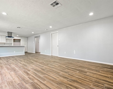 4418 Knotty Oaks Trail - Photo Thumbnail 15