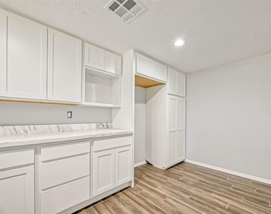 4418 Knotty Oaks Trail - Photo Thumbnail 22