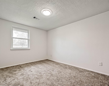 4418 Knotty Oaks Trail - Photo Thumbnail 30