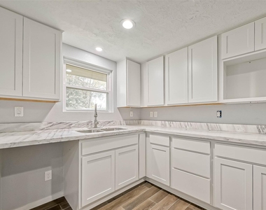 4418 Knotty Oaks Trail - Photo Thumbnail 24