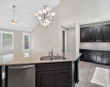 15303 Westland Gate Drive - Photo Thumbnail 23