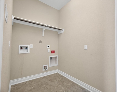 15303 Westland Gate Drive - Photo Thumbnail 10