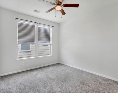 10514 Kentington Oak Drive - Photo Thumbnail 9