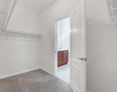 10514 Kentington Oak Drive - Photo Thumbnail 29
