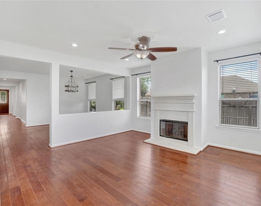 10514 Kentington Oak Drive - Photo Thumbnail 18