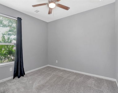 10514 Kentington Oak Drive - Photo Thumbnail 32