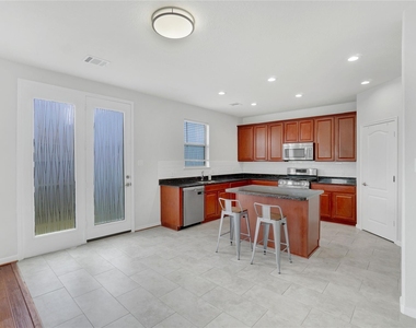 10514 Kentington Oak Drive - Photo Thumbnail 13