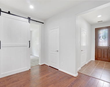 10514 Kentington Oak Drive - Photo Thumbnail 7