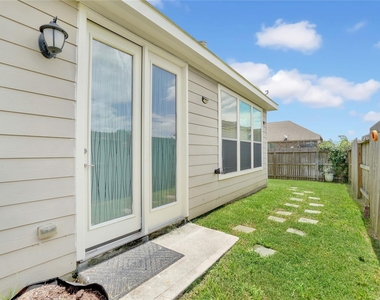 10514 Kentington Oak Drive - Photo Thumbnail 39