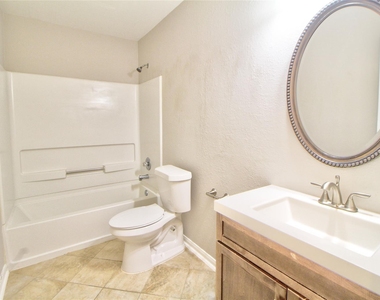 29407 Legends Green Drive - Photo Thumbnail 10