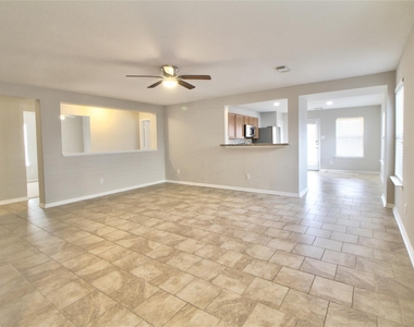 29407 Legends Green Drive - Photo Thumbnail 1