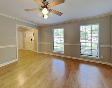 3918 Forest Village Drive - Photo Thumbnail 2