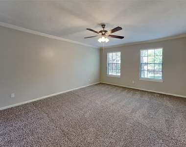 3918 Forest Village Drive - Photo Thumbnail 10