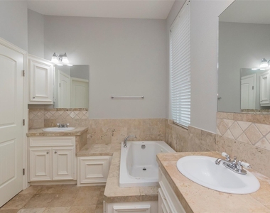 2701 Helena Street - Photo Thumbnail 10