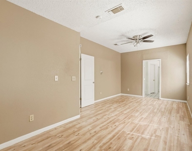 12318 Fetlock Drive - Photo Thumbnail 19