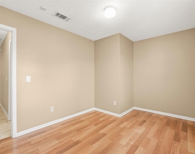 12318 Fetlock Drive - Photo Thumbnail 17