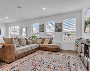 6304 Arcadia Sound Lane - Photo Thumbnail 5