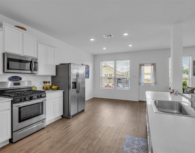 6304 Arcadia Sound Lane - Photo Thumbnail 13