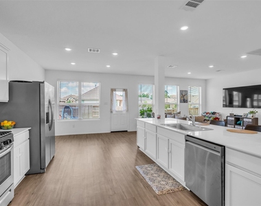 6304 Arcadia Sound Lane - Photo Thumbnail 11