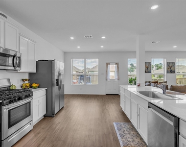 6304 Arcadia Sound Lane - Photo Thumbnail 12