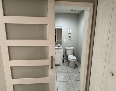 1002 Brothers Avenue - Photo Thumbnail 9