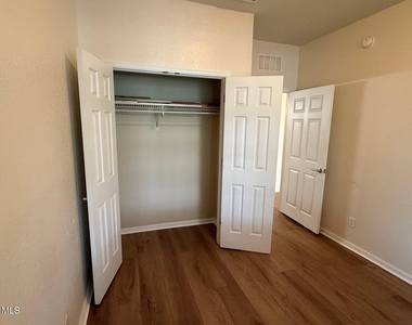 1626 Peregrine Circle - Photo Thumbnail 18
