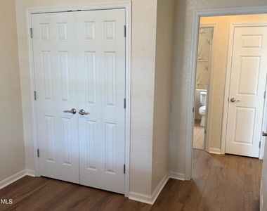 1626 Peregrine Circle - Photo Thumbnail 19