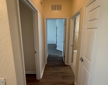 1626 Peregrine Circle - Photo Thumbnail 17