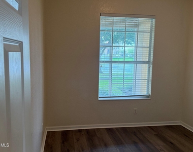 1626 Peregrine Circle - Photo Thumbnail 20