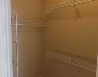 1626 Peregrine Circle - Photo Thumbnail 11