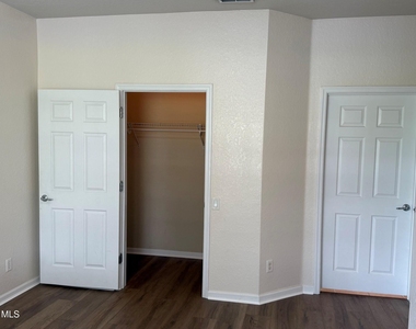 1626 Peregrine Circle - Photo Thumbnail 23