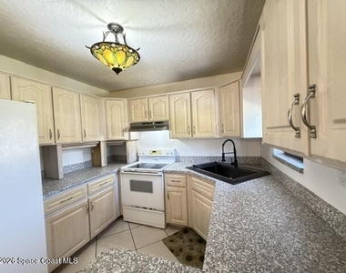 5963 Lord Street - Photo Thumbnail 4