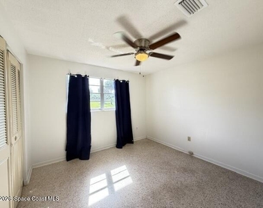 5963 Lord Street - Photo Thumbnail 11