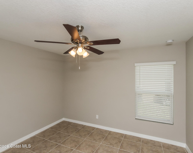 490 Hatcher Street Se - Photo Thumbnail 9