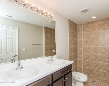 490 Hatcher Street Se - Photo Thumbnail 10